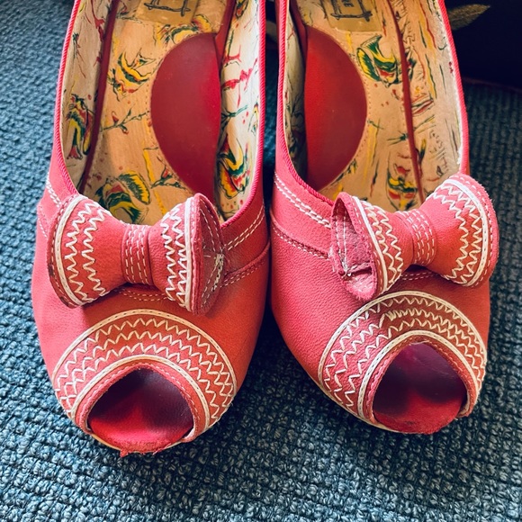 Miss L Fire LANAI Peep Toe Bow Pumps 40s Heels Red Suede Size 38 Rare - Picture 7 of 10